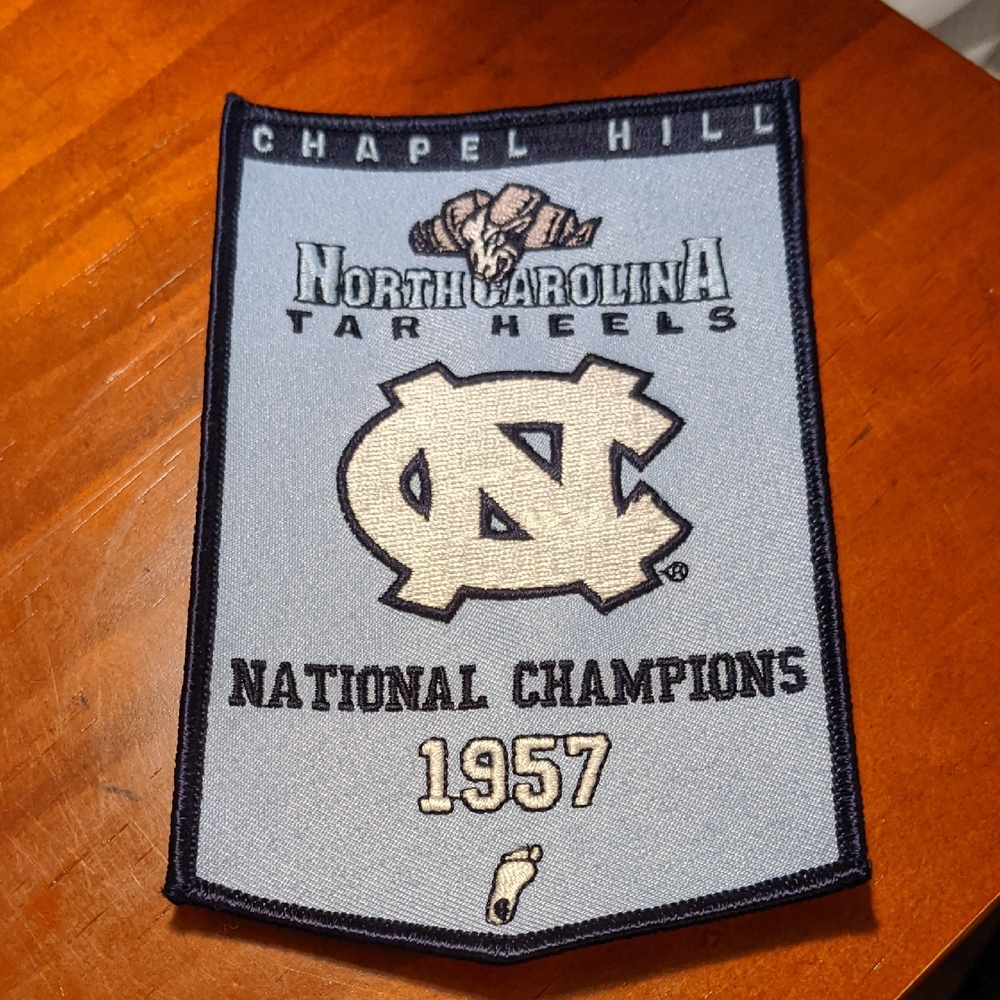 Upper Deck North Carolina Tar Heels 1957 National Champions Banner Patch Sports